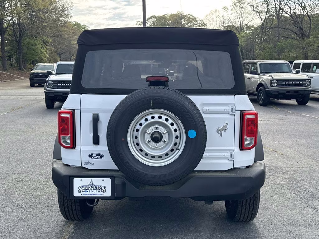 2026 Oxford White Ford Bronco Base 4X4 SUV