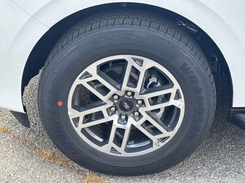 2026 White Metallic Ford Expedition Max Active RWD SUV