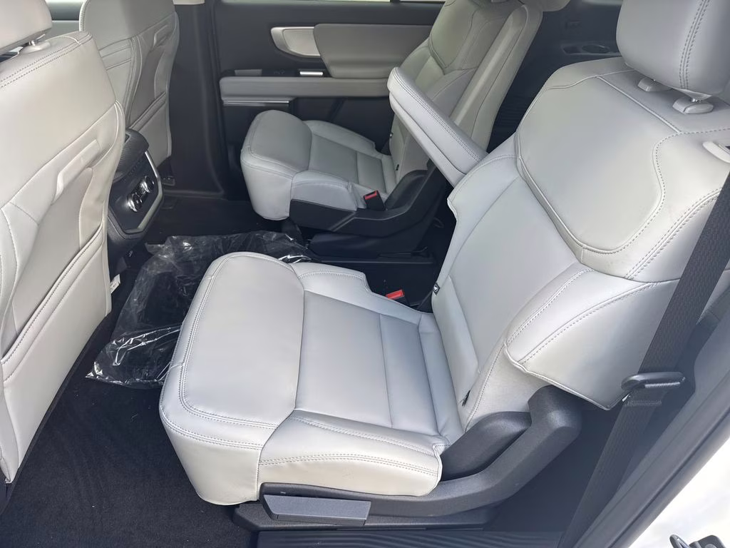 2026 White Metallic Ford Expedition Max Active RWD SUV