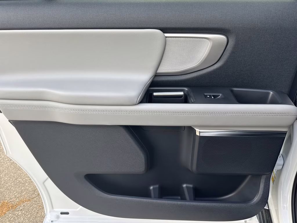 2026 White Metallic Ford Expedition Max Active RWD SUV