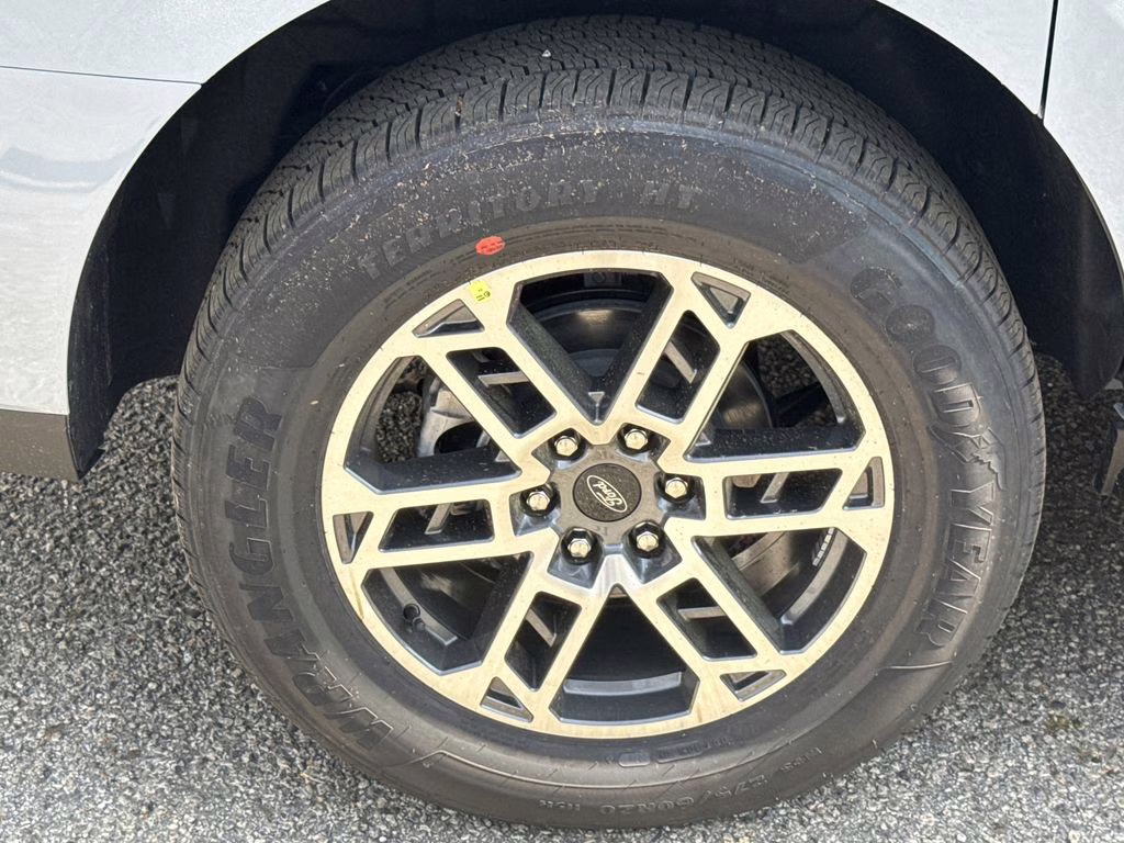 2026 Gray Metallic Ford Expedition Max Active RWD SUV