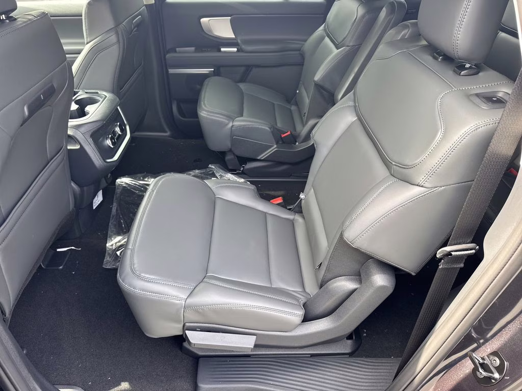 2026 Gray Metallic Ford Expedition Max Active RWD SUV