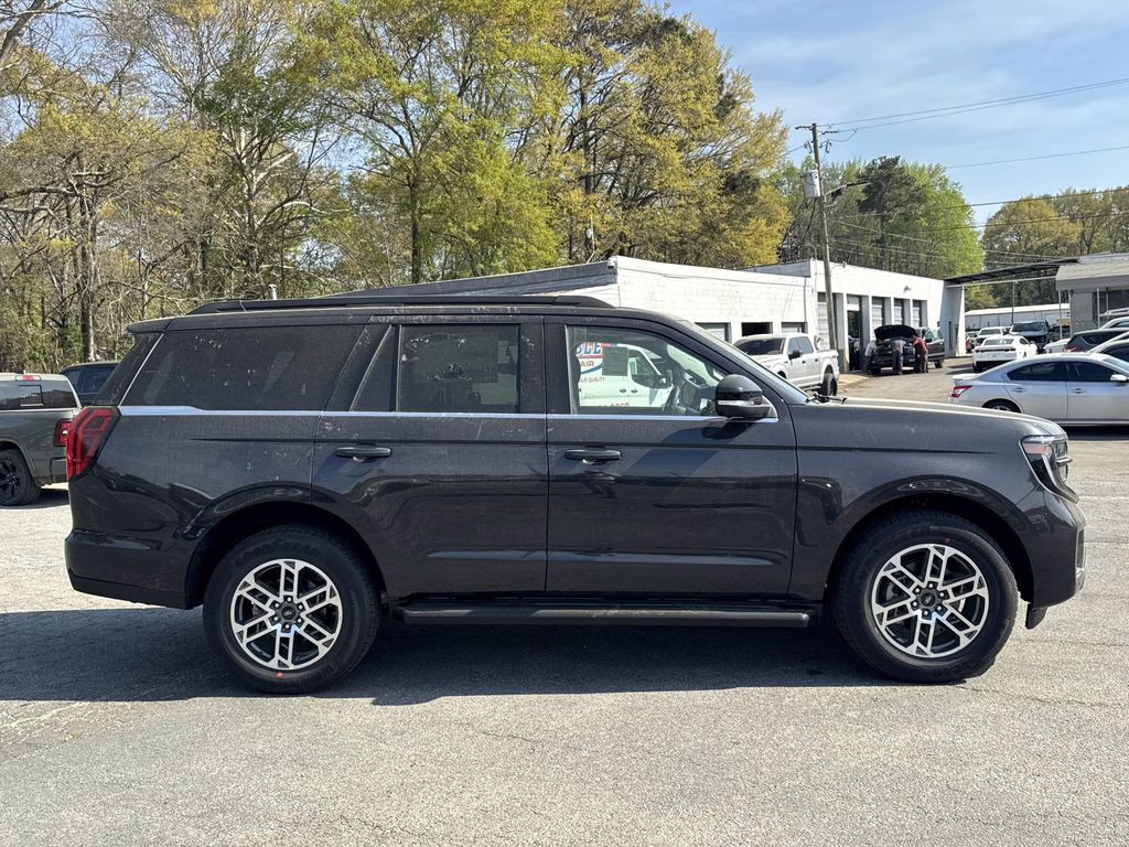2026 Gray Metallic Ford Expedition Active RWD SUV