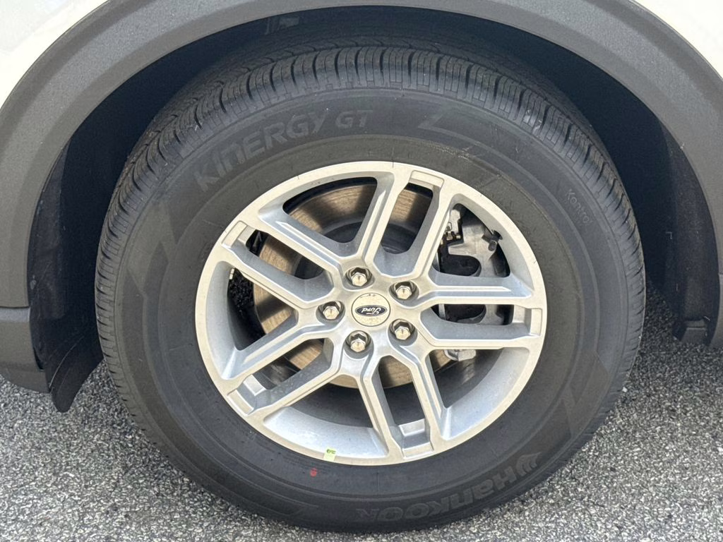 2026 White Metallic Ford Explorer Active RWD SUV