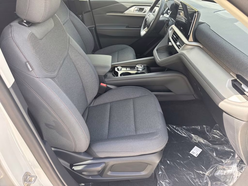 2026 White Metallic Ford Explorer Active RWD SUV