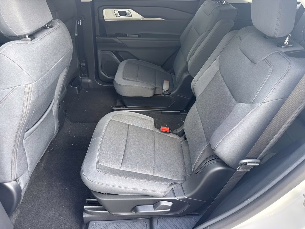 2026 White Metallic Ford Explorer Active RWD SUV