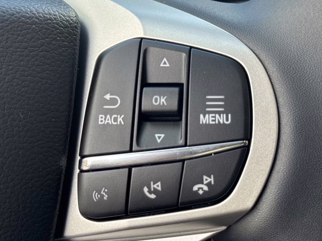 2026 White Metallic Ford Explorer Active RWD SUV