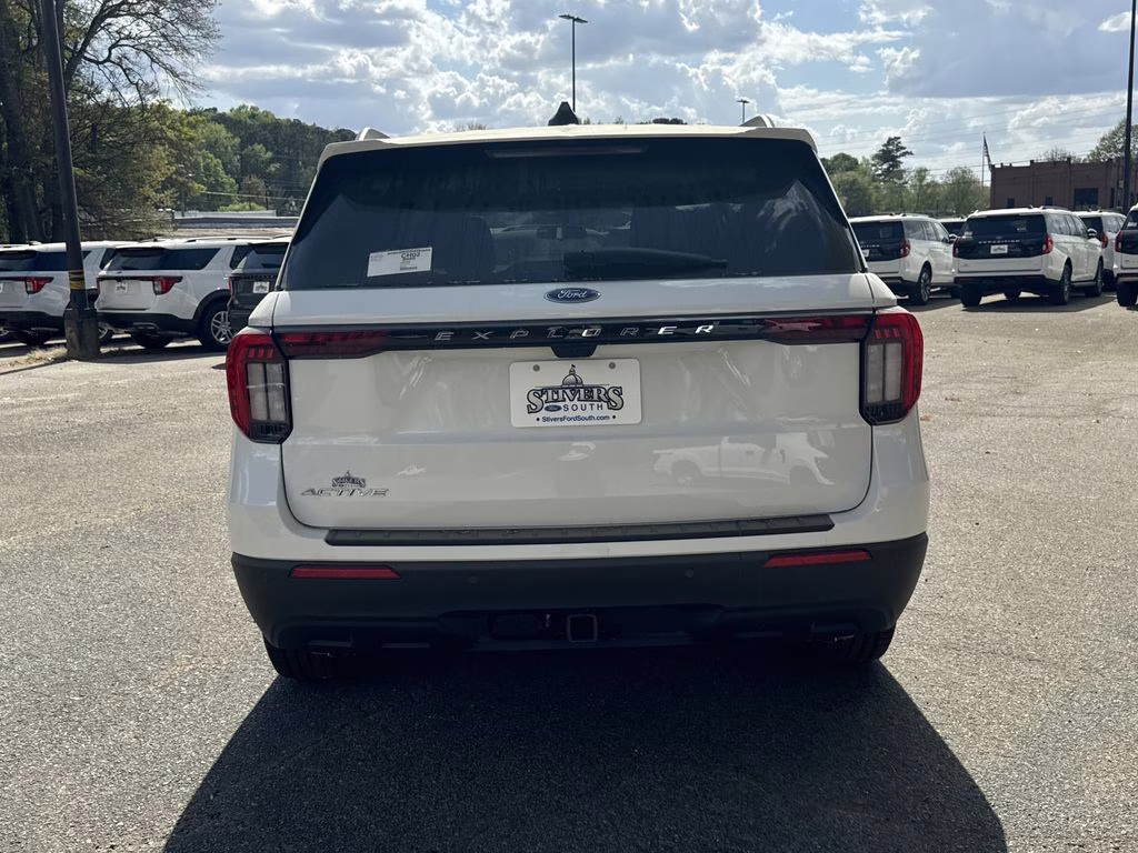 2026 White Metallic Ford Explorer Active RWD SUV