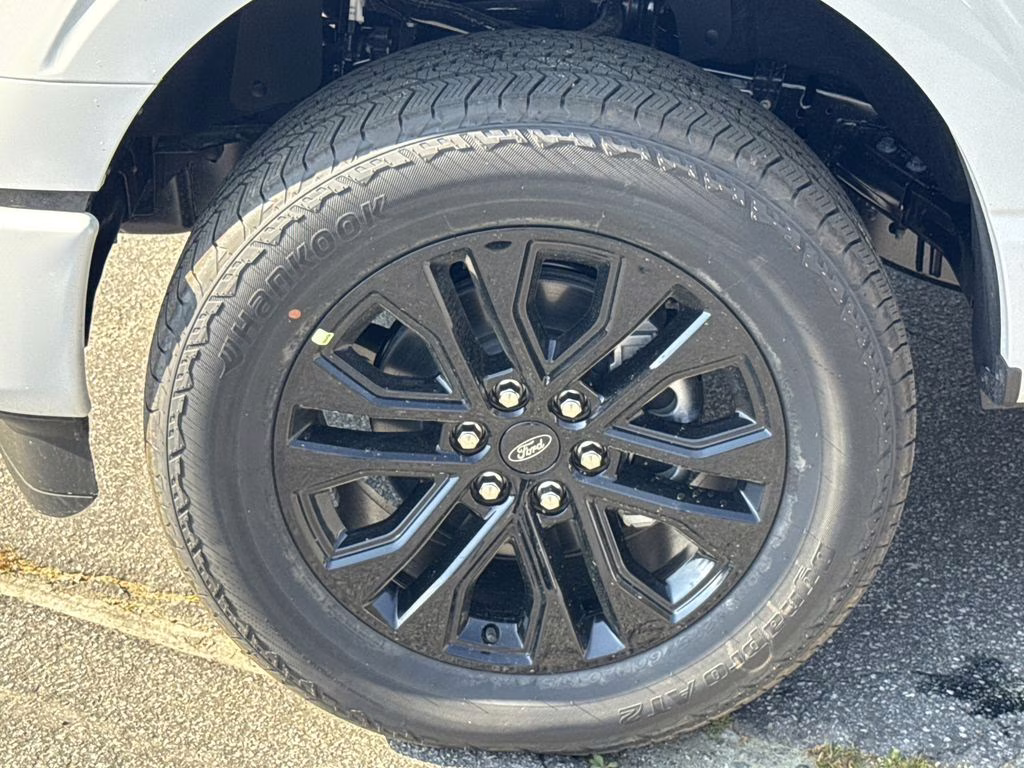 2026 Oxford White Ford F-150 Lariat 4X4 Truck