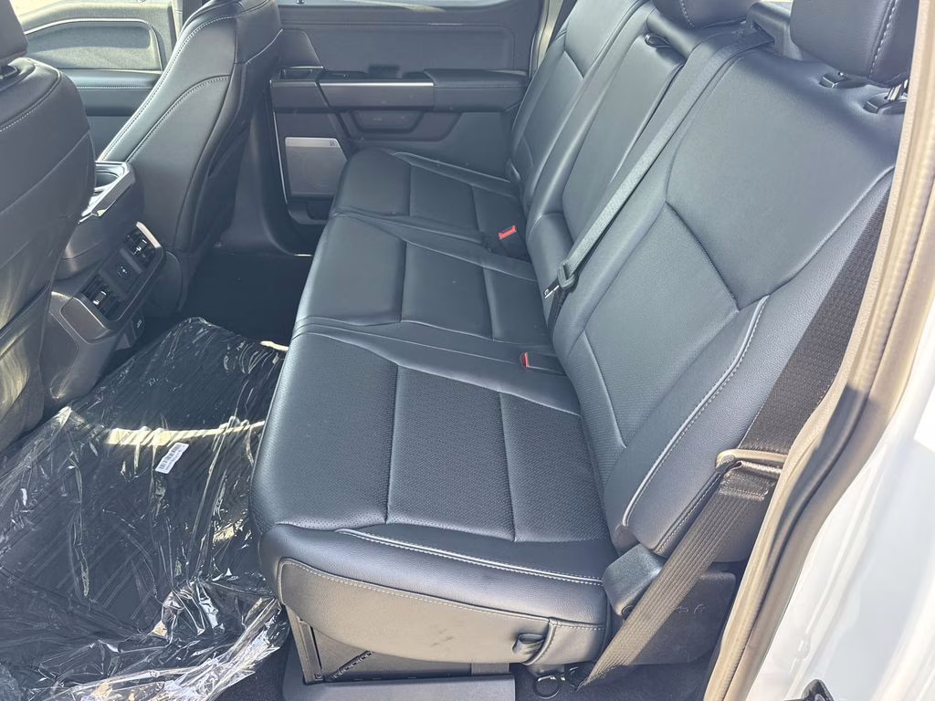 2026 Oxford White Ford F-150 Lariat 4X4 Truck