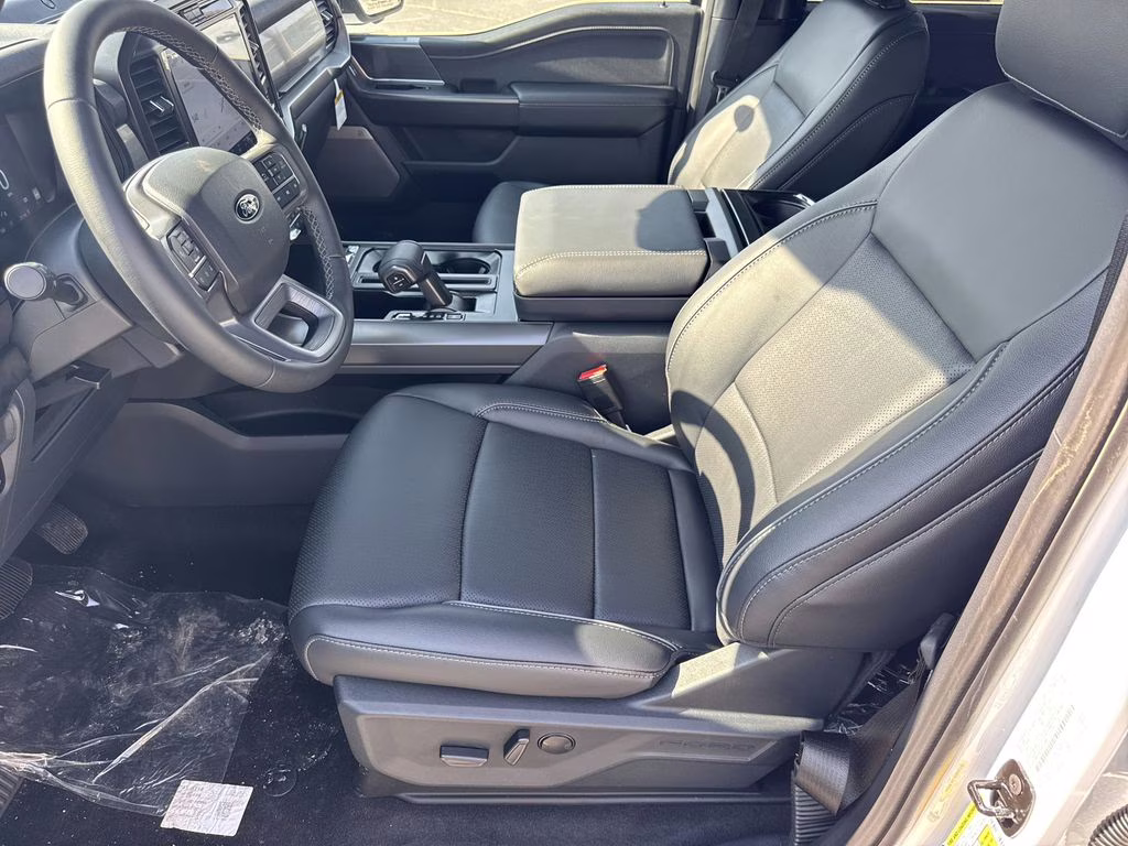 2026 Oxford White Ford F-150 Lariat 4X4 Truck