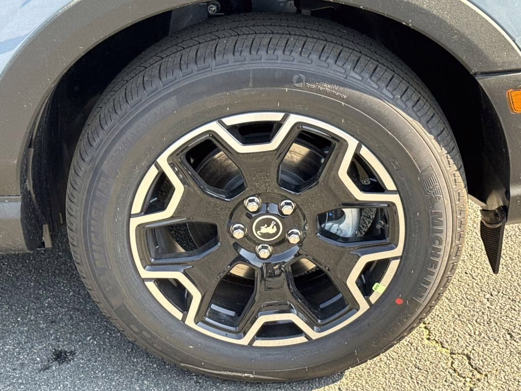 2026 Azure Gray Metallic Ford Bronco Sport Outer Banks 4X4 SUV