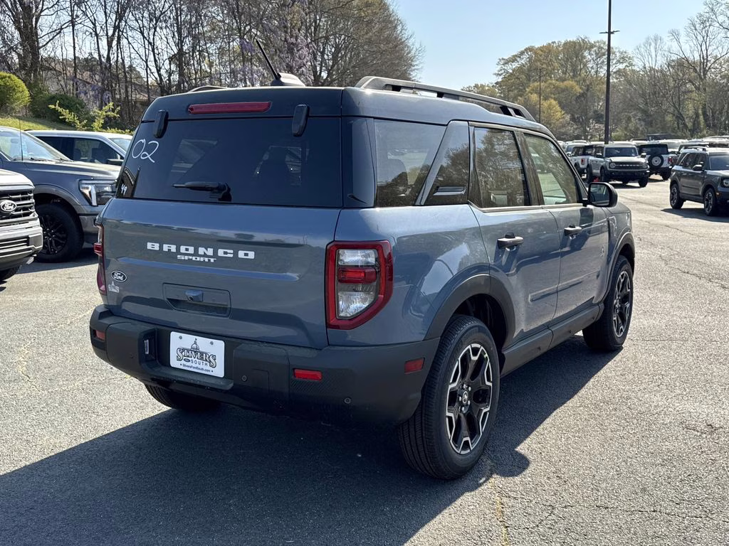 2026 Azure Gray Metallic Ford Bronco Sport Outer Banks 4X4 SUV