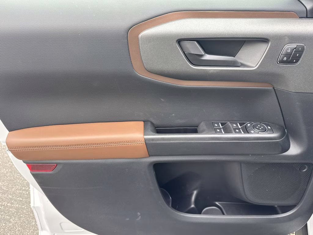 2026 Oxford White Ford Bronco Sport Outer Banks 4X4 SUV