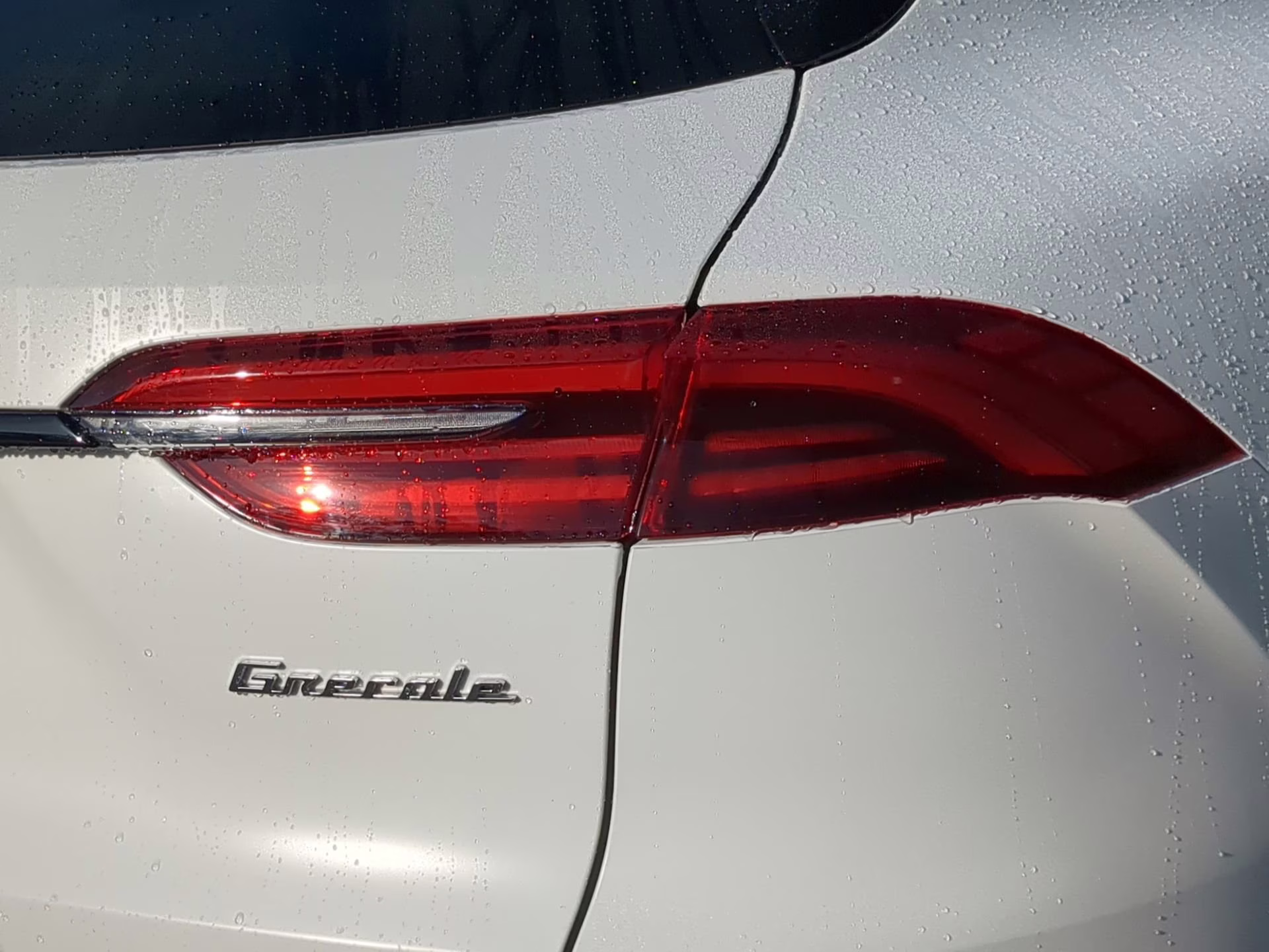 2025 Bianco Astro Metallic Maserati Grecale Modena AWD SUV