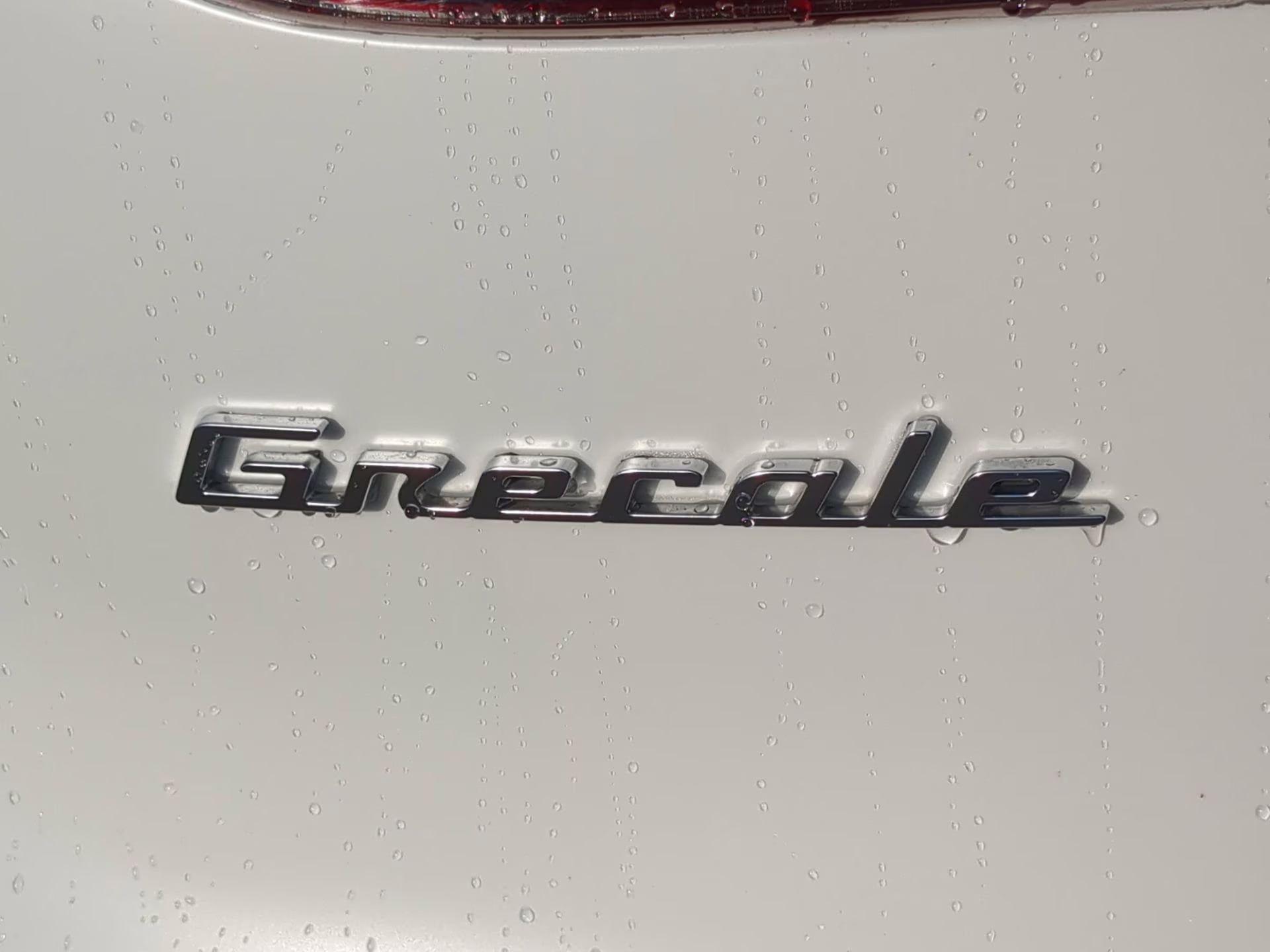 2025 Bianco Astro Metallic Maserati Grecale Modena AWD SUV