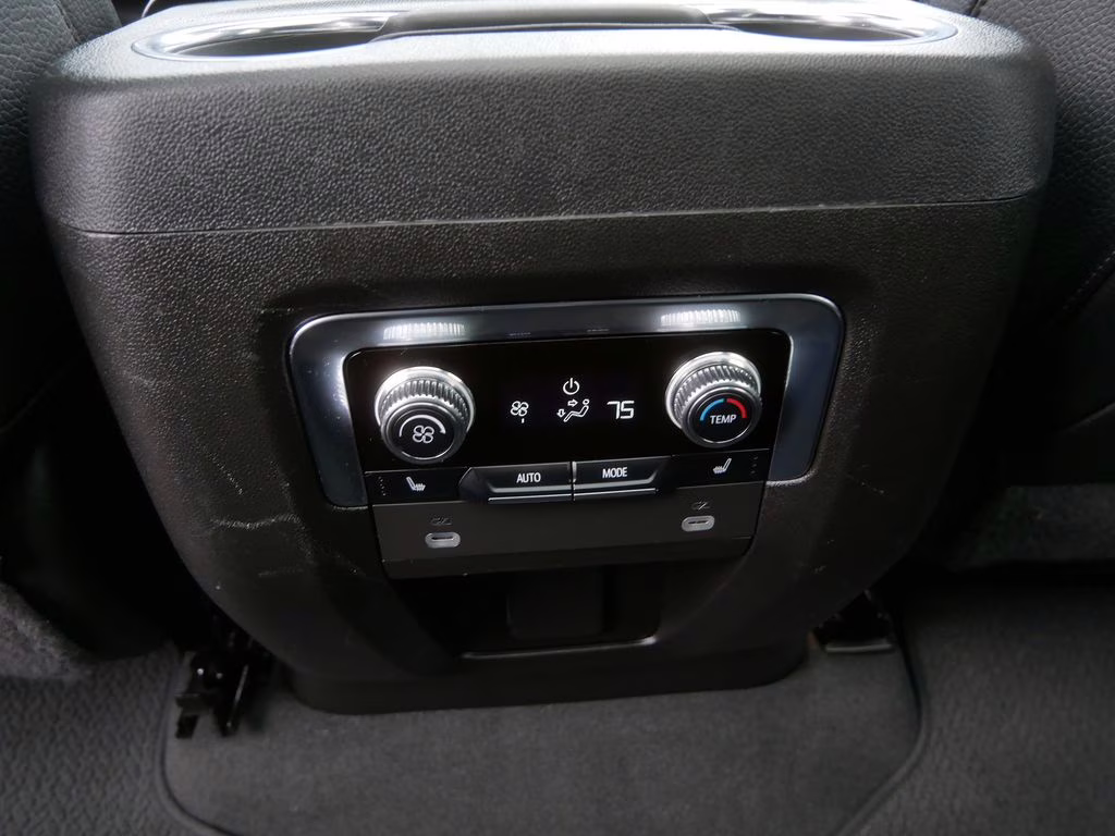 2024 Sterling Metallic GMC Yukon Denali 4X4 SUV