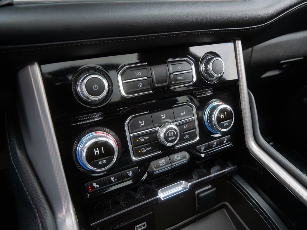 2024 Sterling Metallic GMC Yukon Denali 4X4 SUV