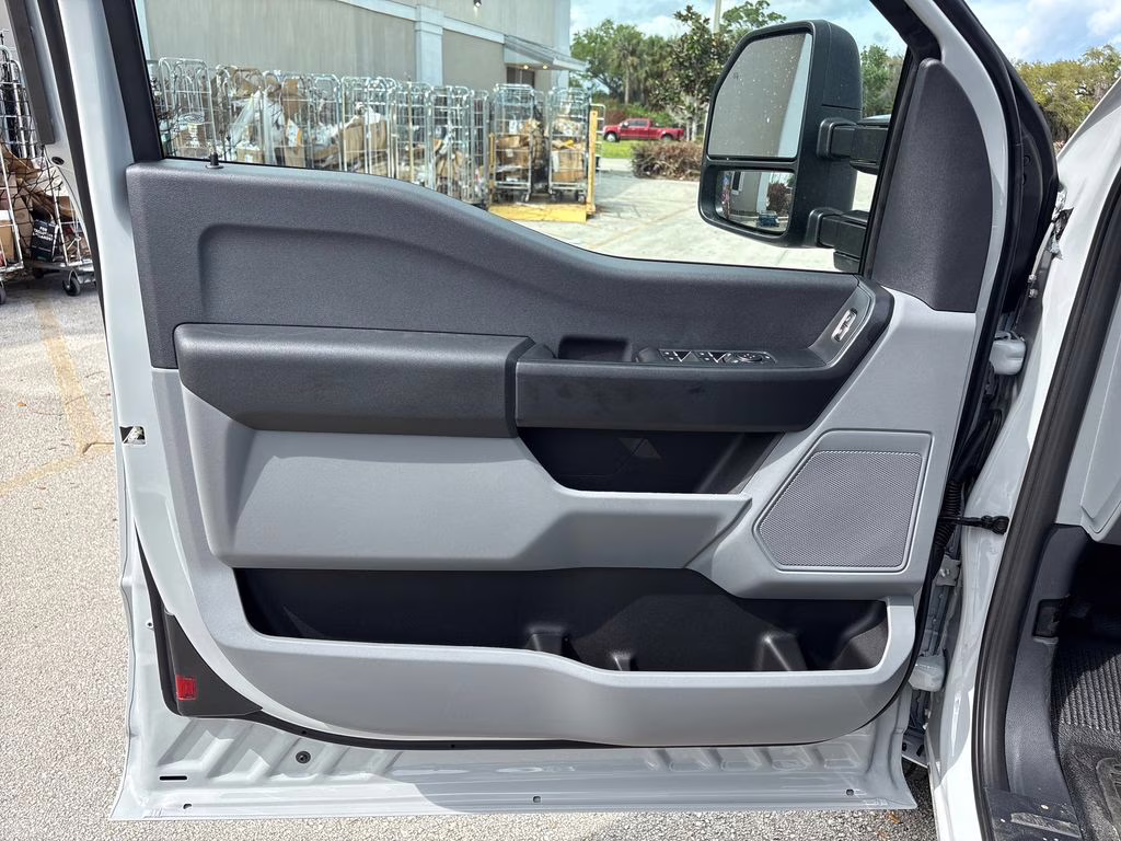 2026 Avalanche Ford Super Duty F-350 SRW XL RWD Truck