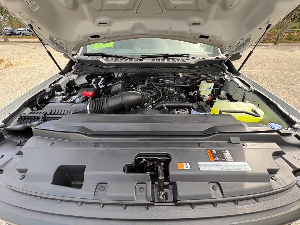 2026 Avalanche Ford Super Duty F-350 SRW XL RWD Truck