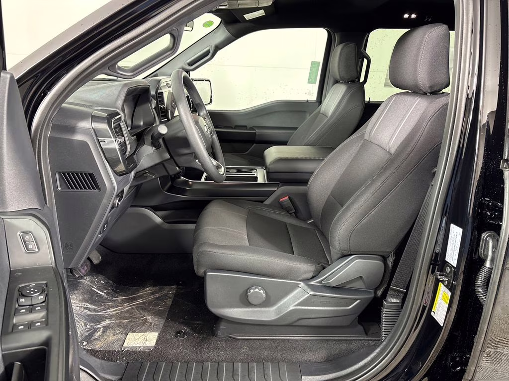 2026 Agate Black Metallic Ford F-150 LOBO 4X4 Truck