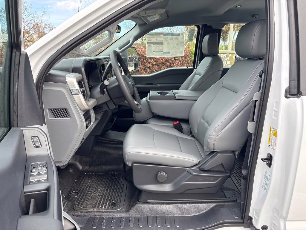 2026 Oxford White Ford Super Duty F-250 SRW XL RWD Truck