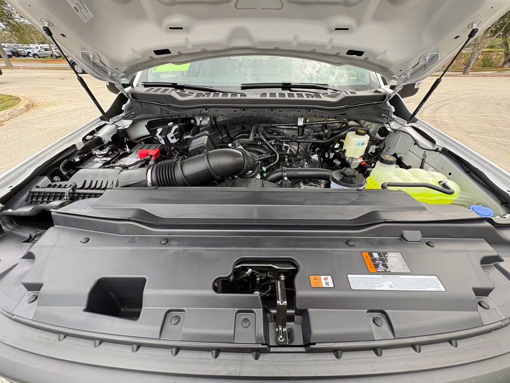 2026 Oxford White Ford Super Duty F-250 SRW XL RWD Truck