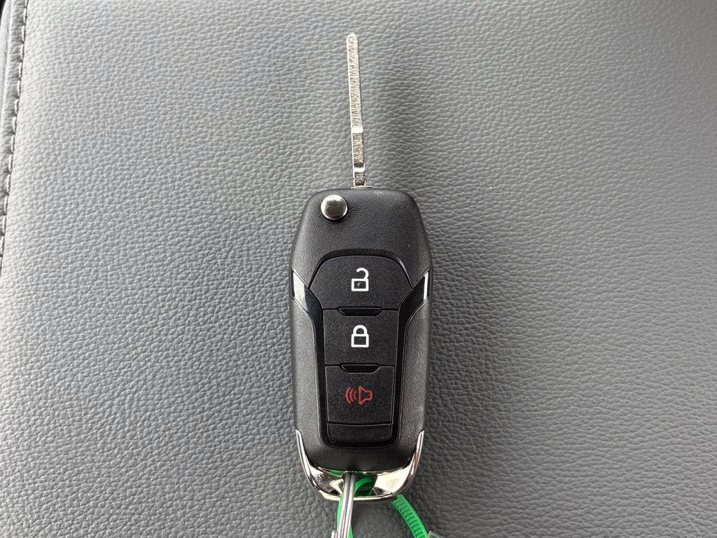 2026 Oxford White Ford Super Duty F-250 SRW XL RWD Truck