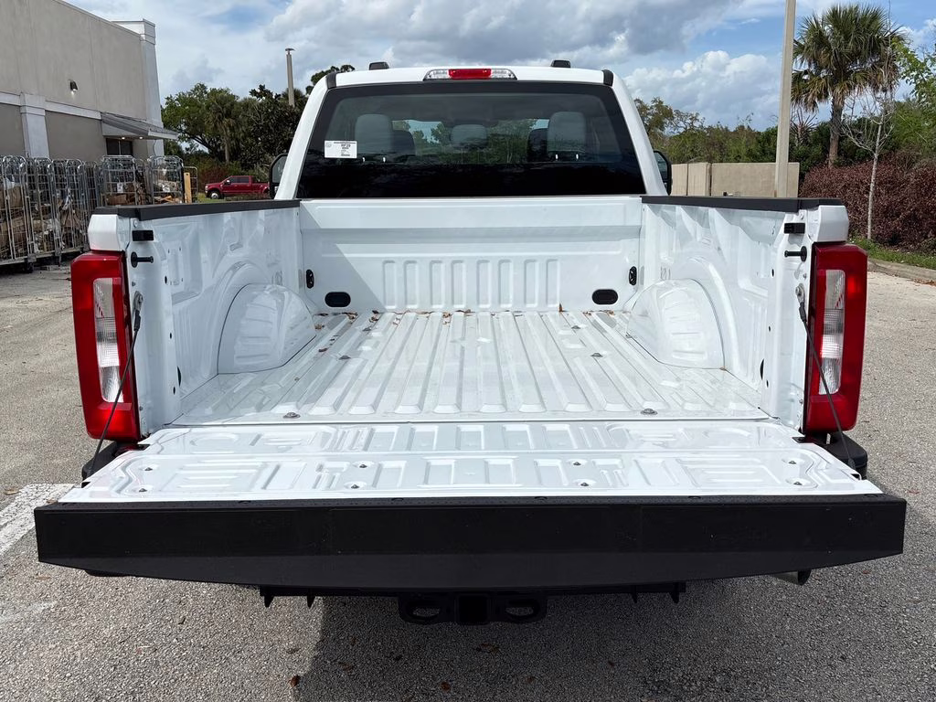 2026 Oxford White Ford Super Duty F-250 SRW XL RWD Truck