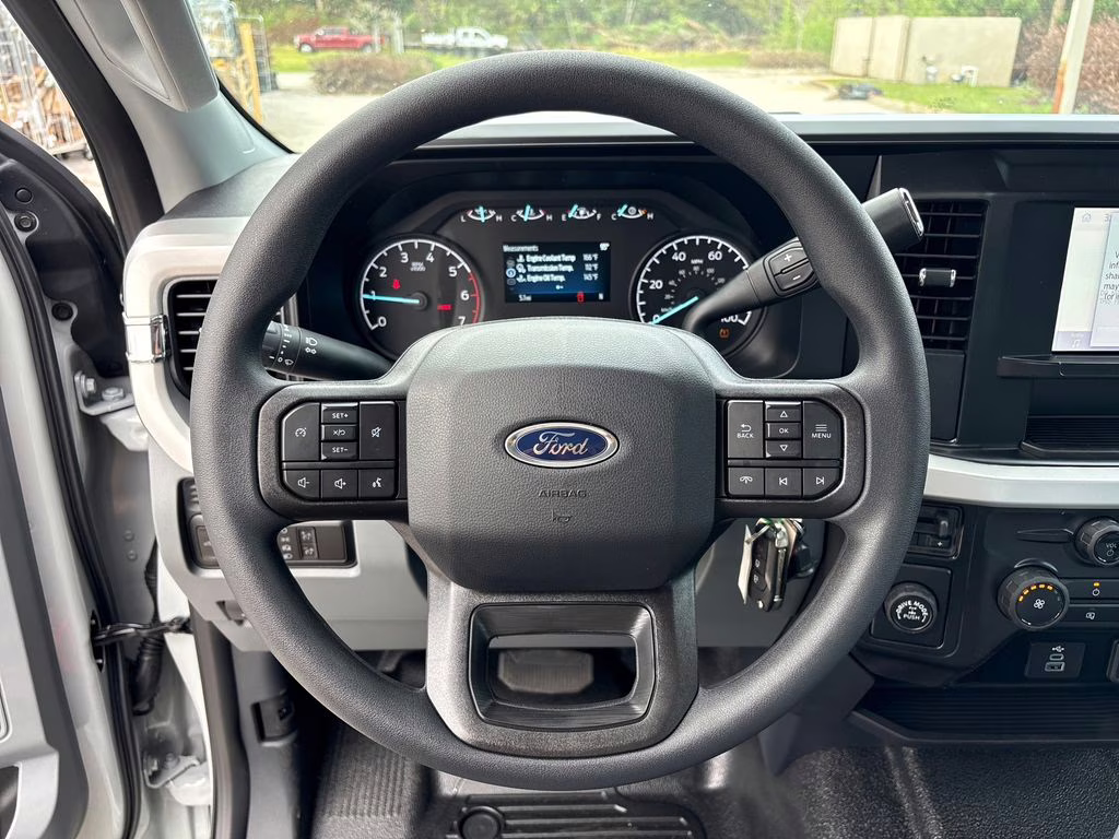 2026 Avalanche Ford Super Duty F-350 SRW XL RWD Truck