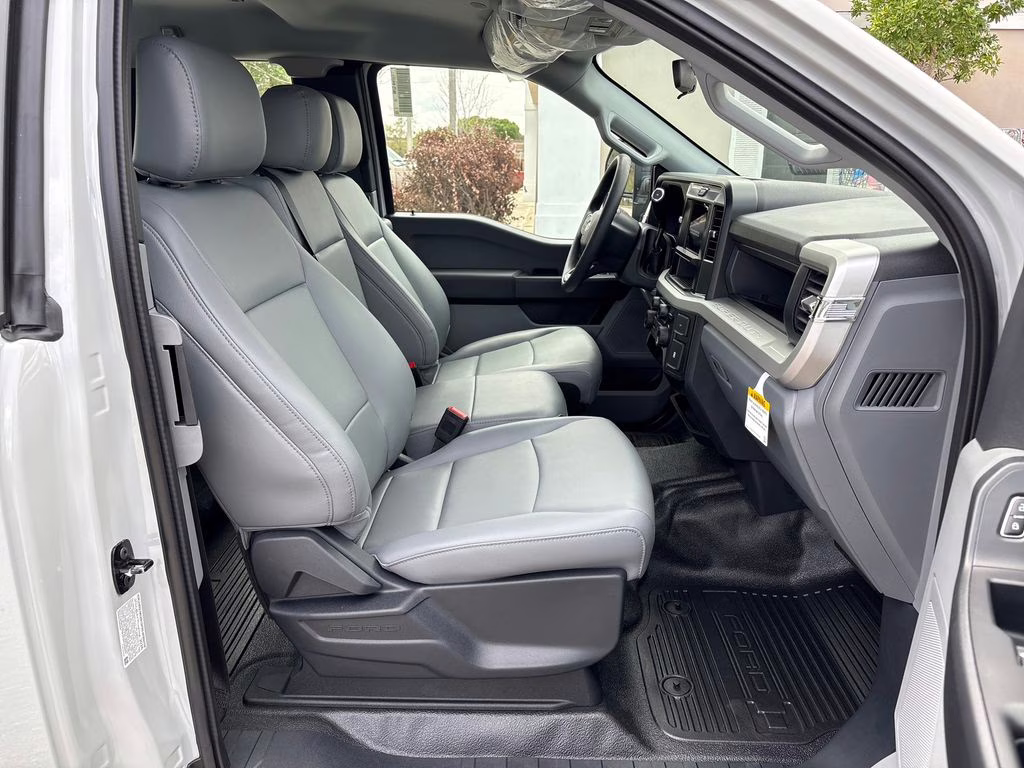 2026 Avalanche Ford Super Duty F-350 SRW XL RWD Truck