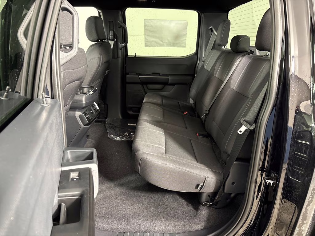 2026 Agate Black Metallic Ford F-150 LOBO 4X4 Truck