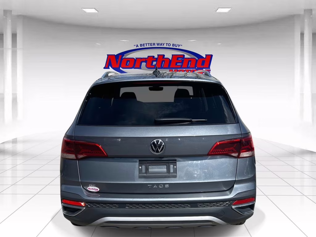 2024 Gray Volkswagen Taos 1.5T SE FWD SUV