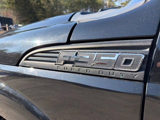 2013 Tuxedo Black Metallic Ford Super Duty F-350 SRW XL 4X4 Truck