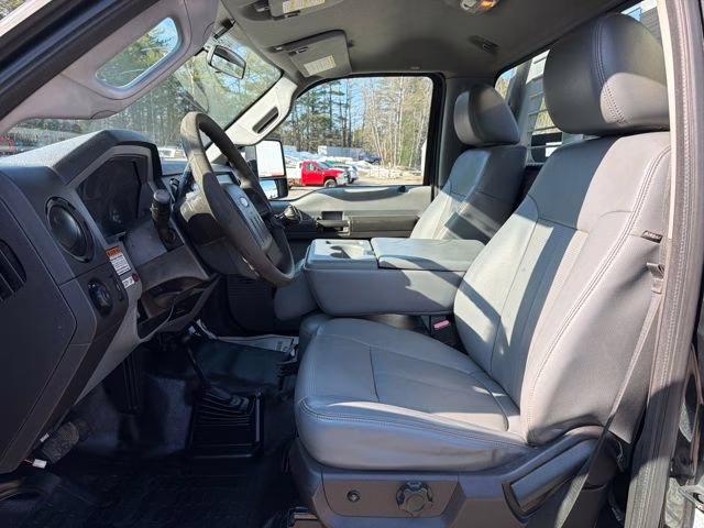 2013 Tuxedo Black Metallic Ford Super Duty F-350 SRW XL 4X4 Truck