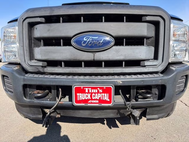 2013 Tuxedo Black Metallic Ford Super Duty F-350 SRW XL 4X4 Truck