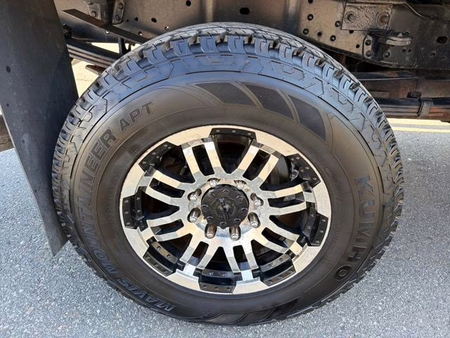 2013 Tuxedo Black Metallic Ford Super Duty F-350 SRW XL 4X4 Truck