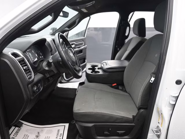 2024 Bright White Clearcoat Ram 3500 Big Horn 4X4 Truck