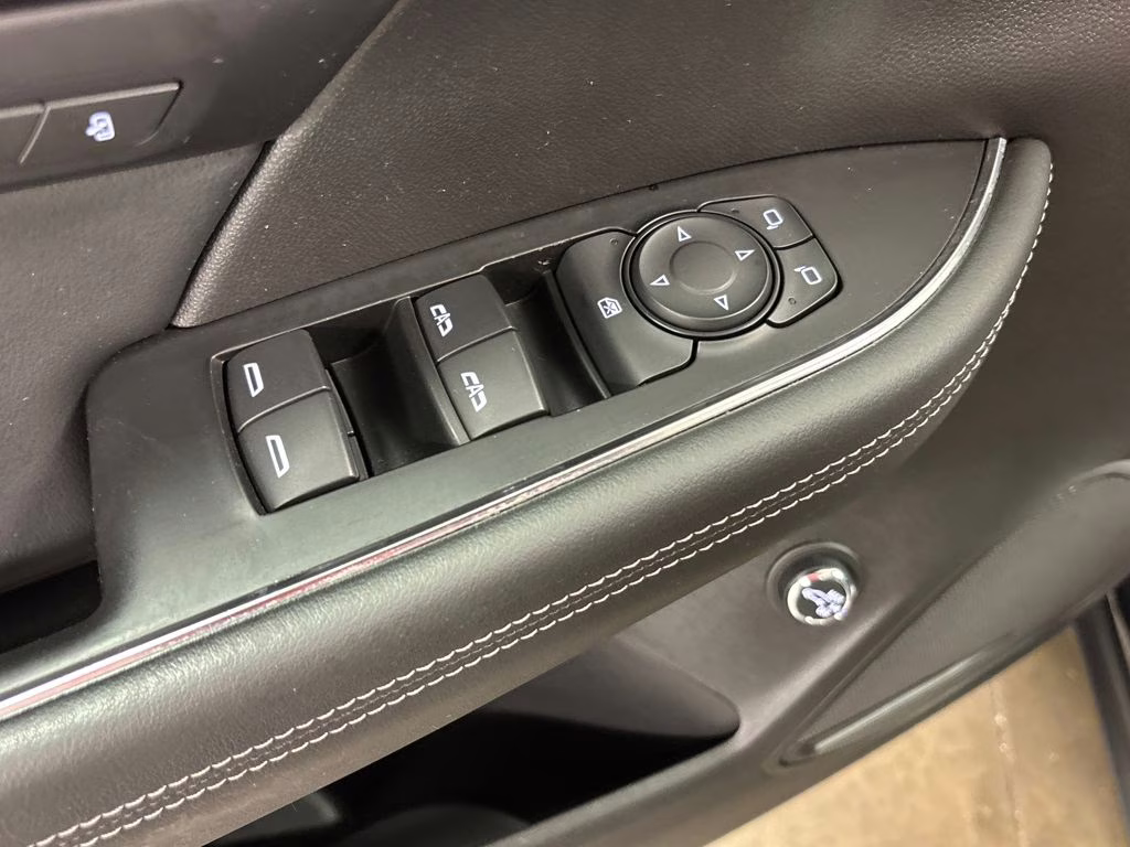 2023 Ebony Twilight Metallic Buick Envision Essence FWD SUV