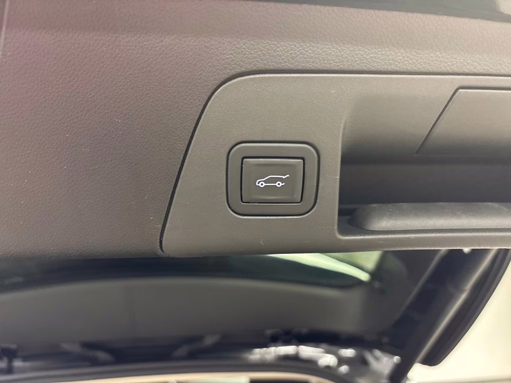 2023 Ebony Twilight Metallic Buick Envision Essence FWD SUV