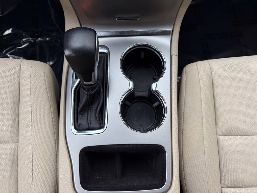 2022 Diamond Black Crystal Pearlcoat Jeep Grand Cherokee WK Laredo E 4X4 SUV