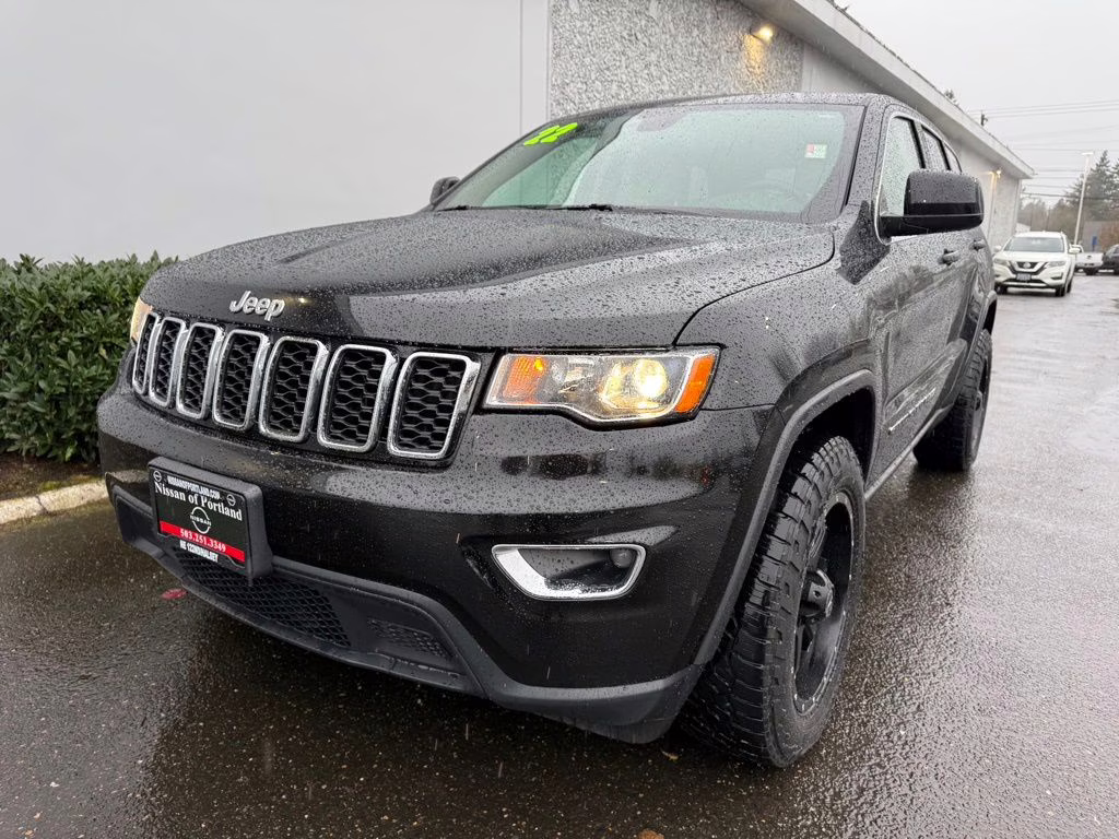 2022 Diamond Black Crystal Pearlcoat Jeep Grand Cherokee WK Laredo E 4X4 SUV