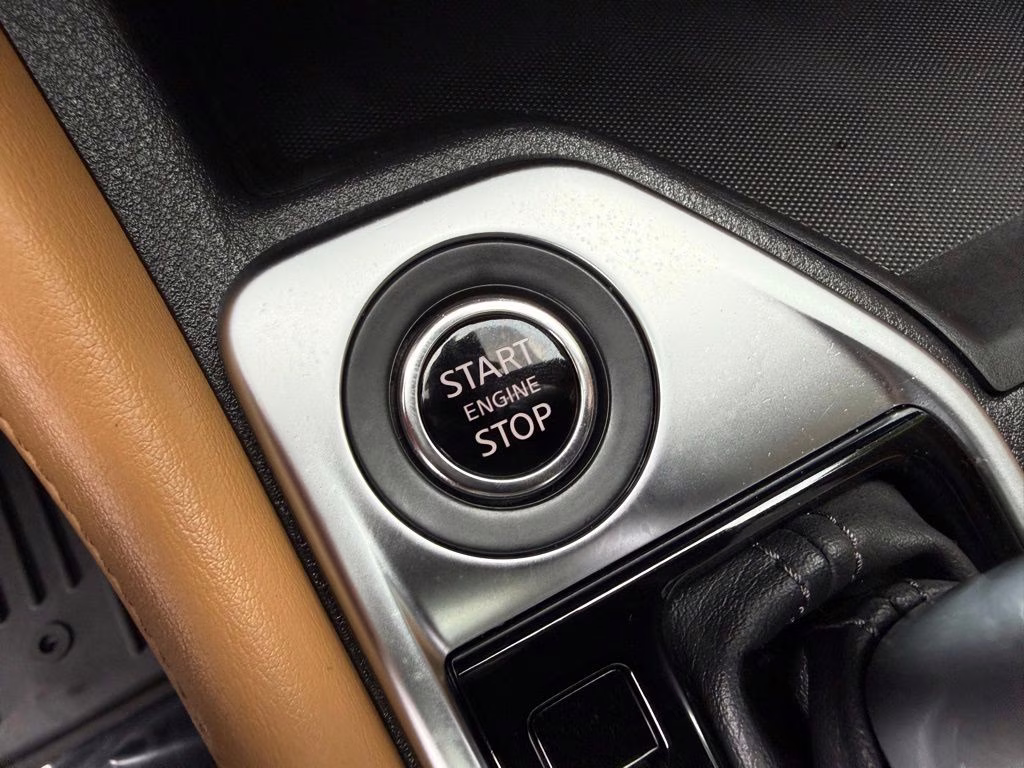 2025 Aspen White Tricoat Nissan Sentra SV FWD Sedan