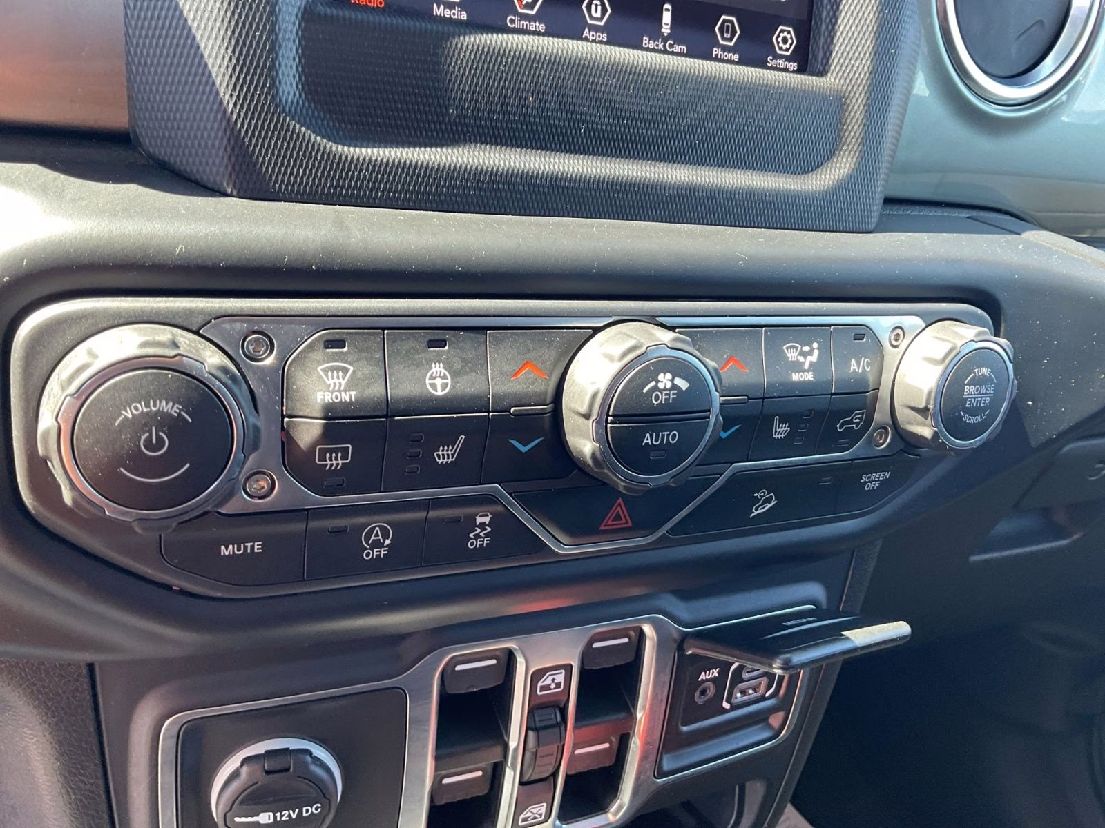 2020 Sting-Gray Clearcoat Jeep Wrangler Unlimited Sahara 4X4 SUV