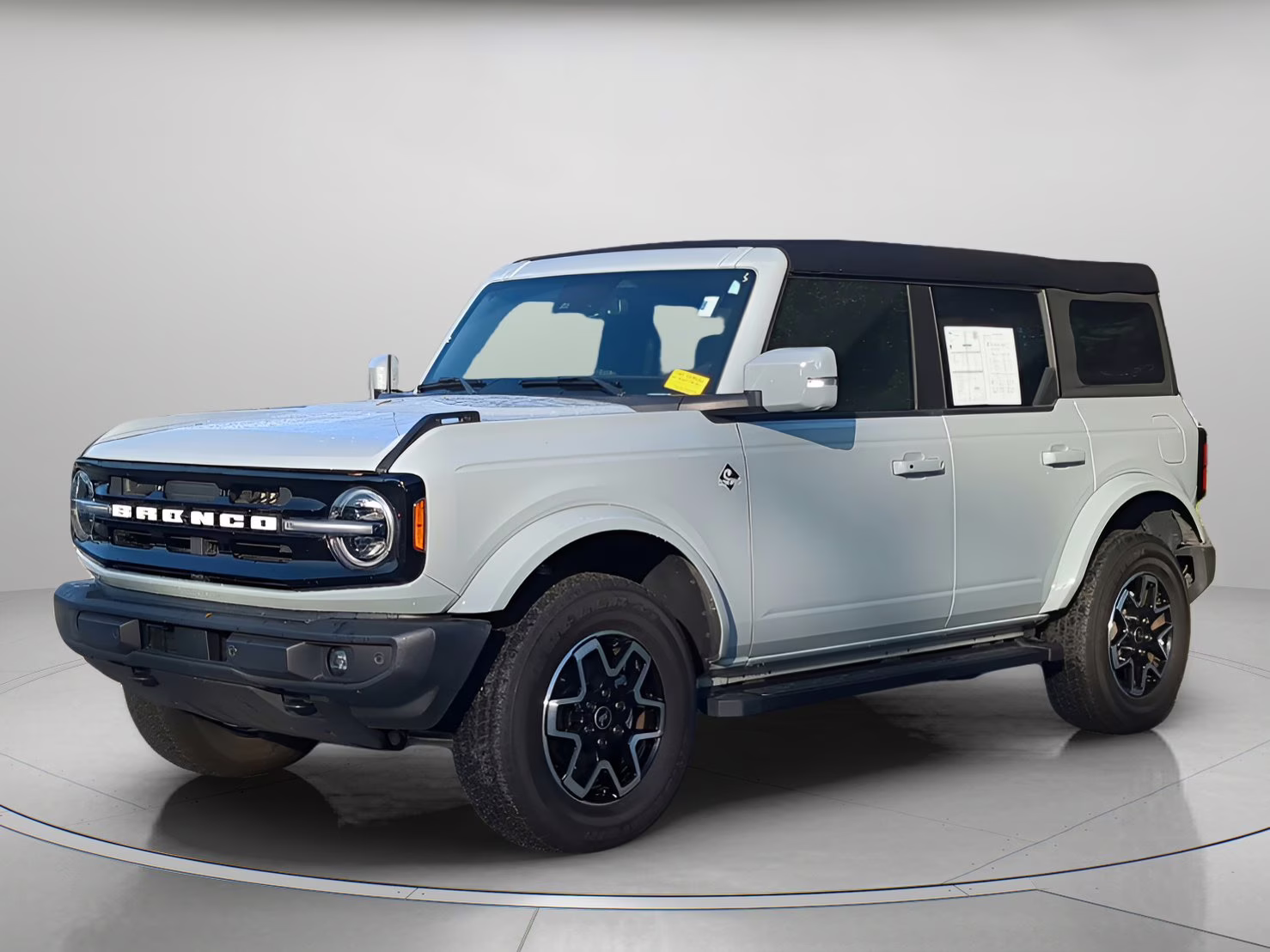 2024 Cactus Gray Ford Bronco Outer Banks 4X4 Convertible