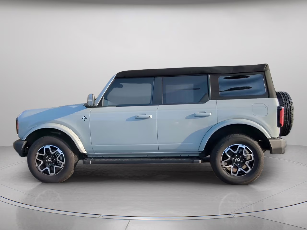 2024 Cactus Gray Ford Bronco Outer Banks 4X4 Convertible