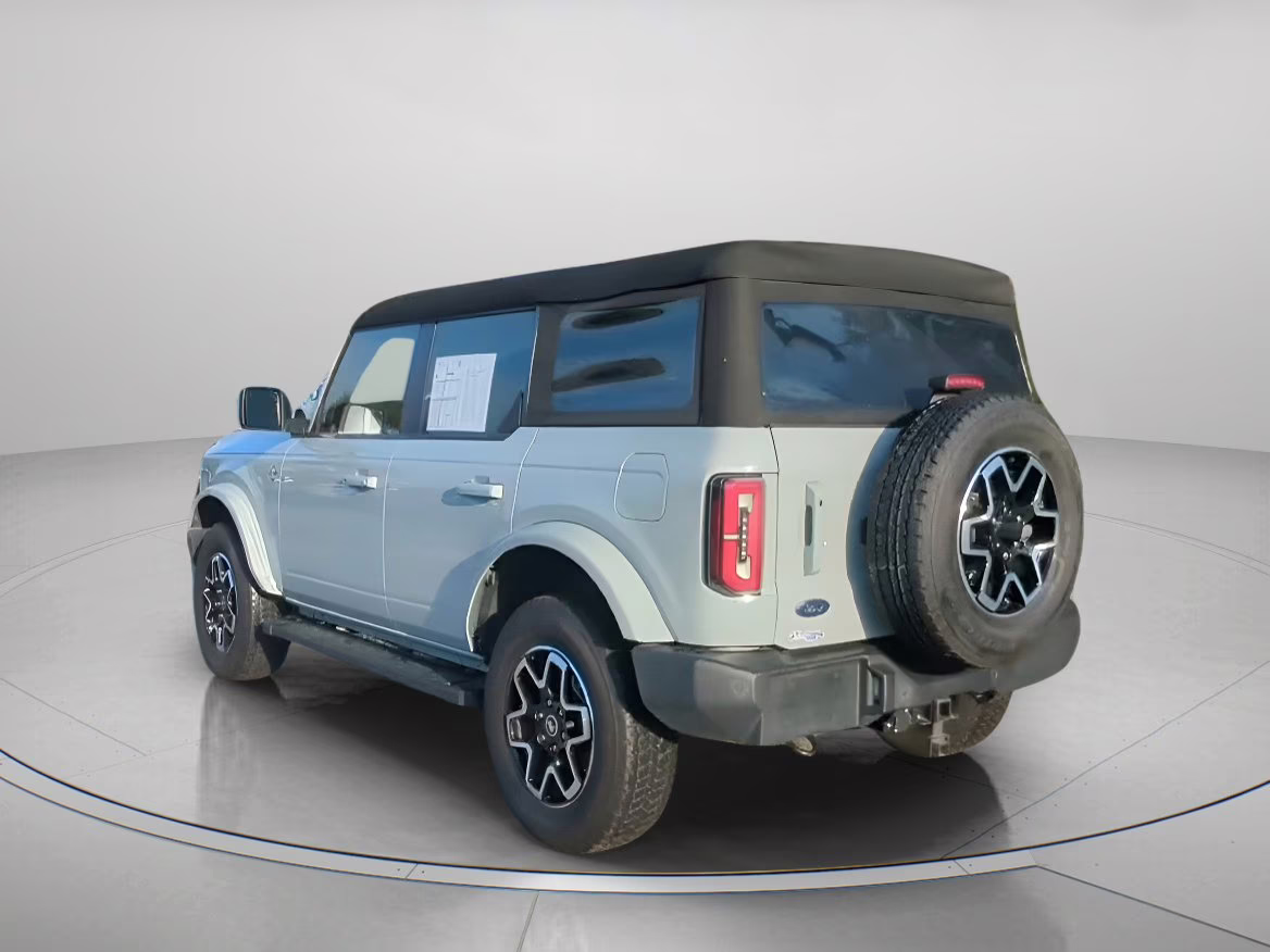 2024 Cactus Gray Ford Bronco Outer Banks 4X4 Convertible