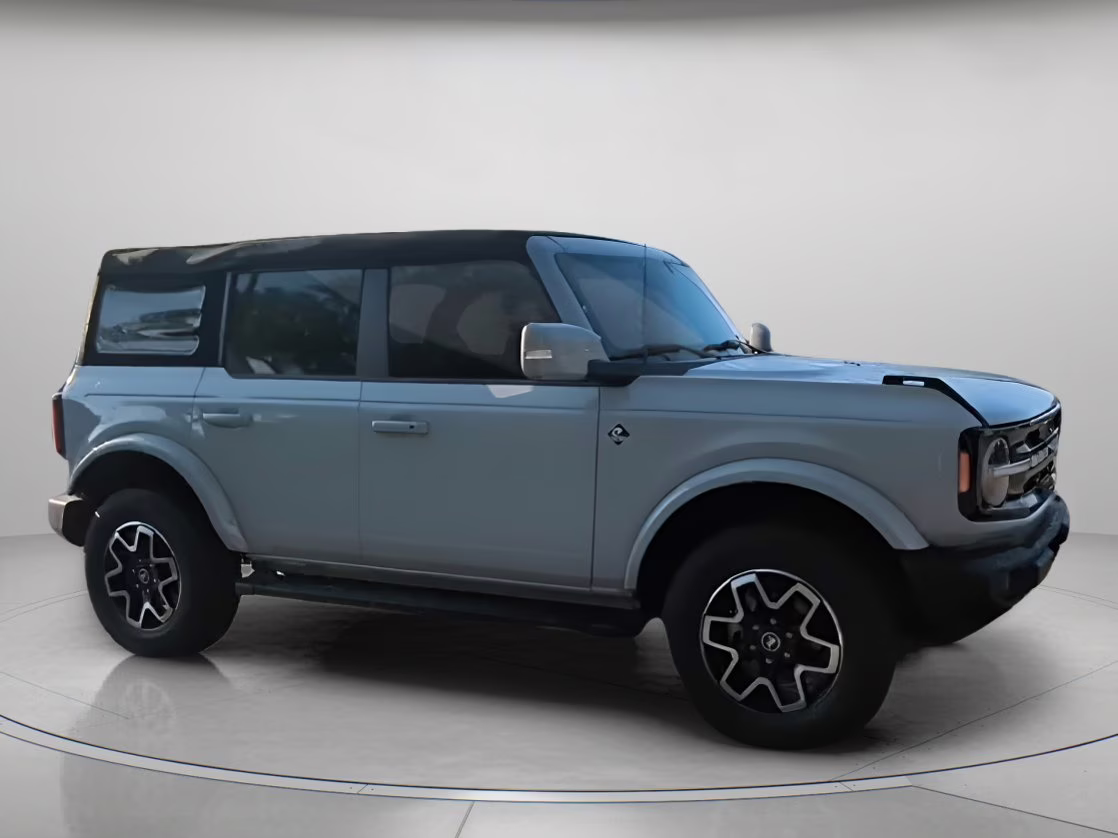 2024 Cactus Gray Ford Bronco Outer Banks 4X4 Convertible