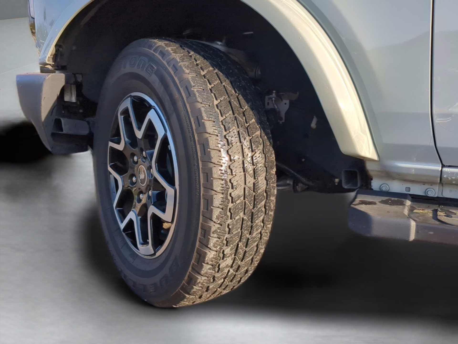 2024 Cactus Gray Ford Bronco Outer Banks 4X4 Convertible