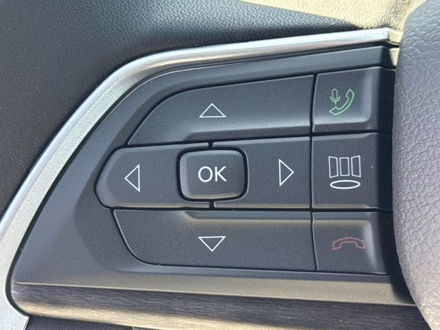 2026 Diamond Black Crystal Pearlcoat Jeep Grand Cherokee Limited 4X4 SUV